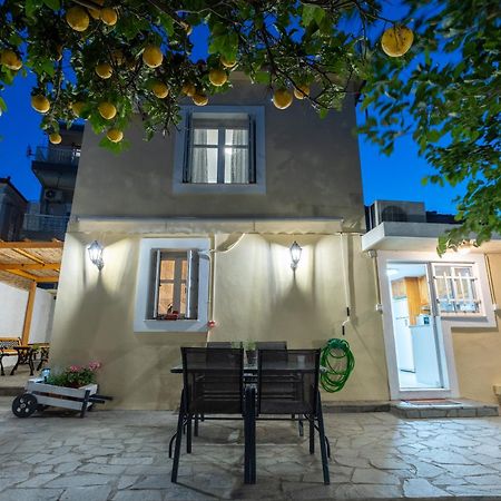 Spacious Home With Yard, Mytilene Lesvos Exteriör bild