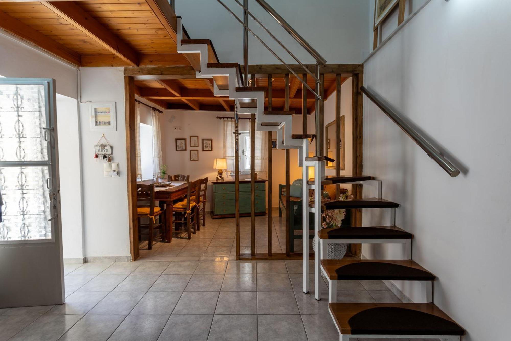 Spacious Home With Yard, Mytilene Lesvos Exteriör bild