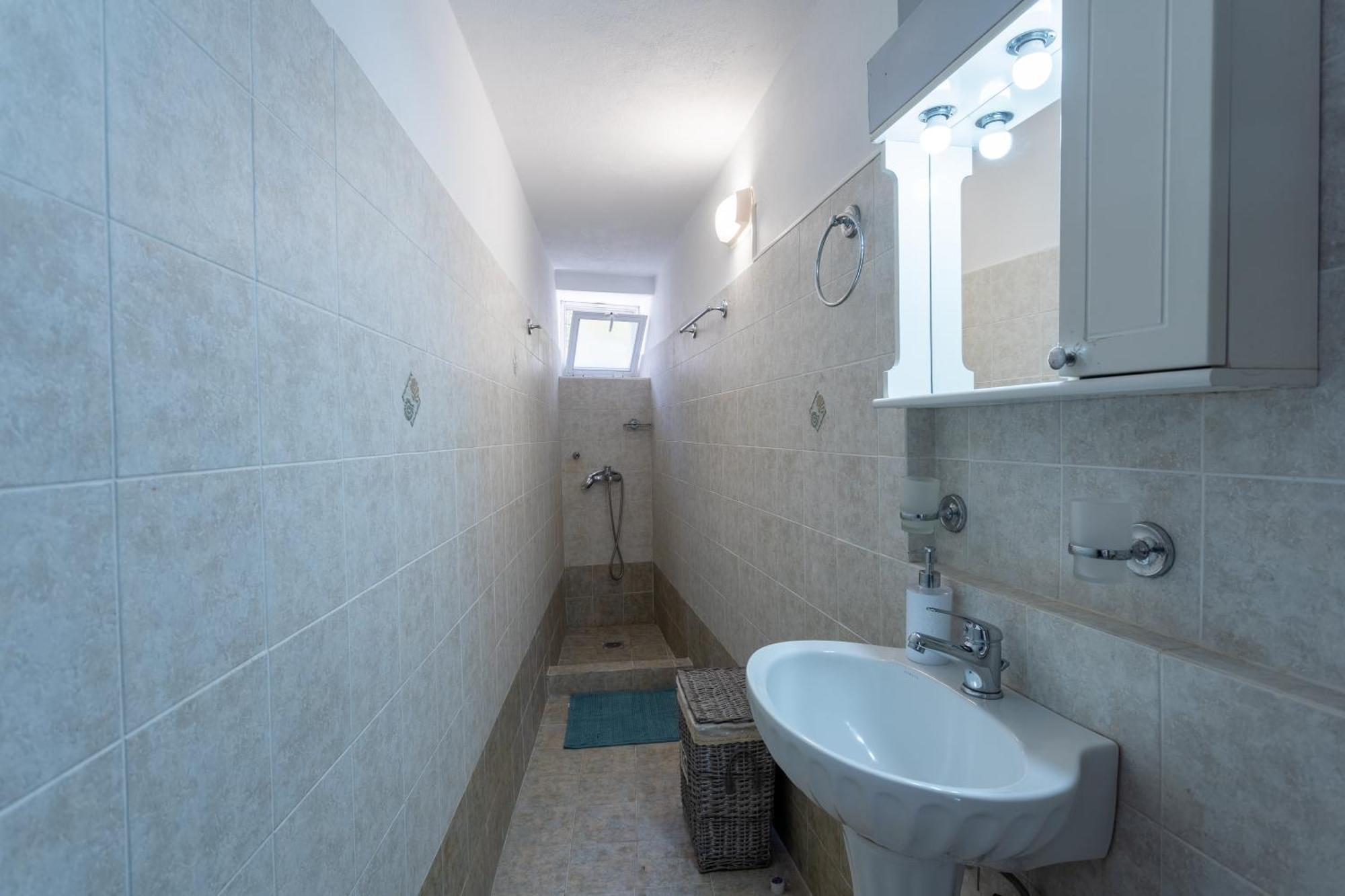 Spacious Home With Yard, Mytilene Lesvos Exteriör bild